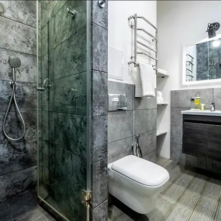 стильная квартира возле моря в аркадии Apartman *