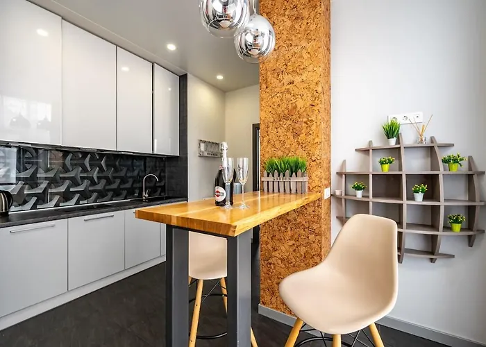 стильная квартира возле моря в аркадии Apartman *