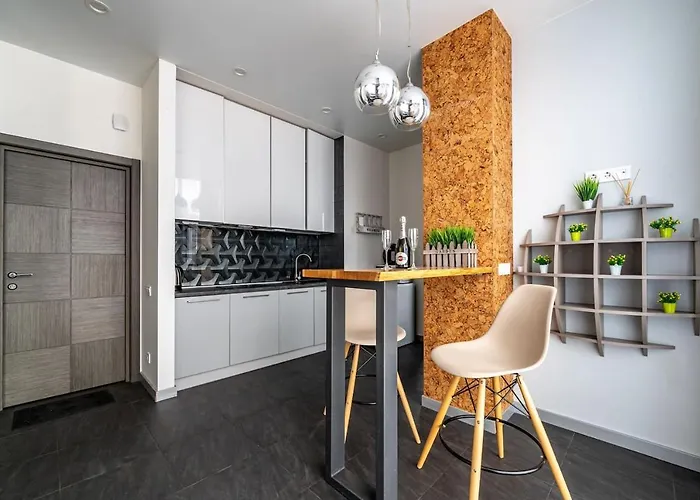 стильная квартира возле моря в аркадии Apartman