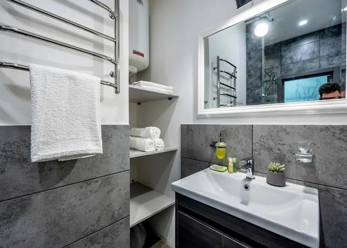 стильная квартира возле моря в аркадии