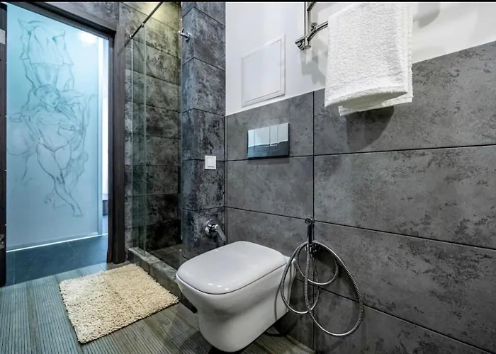 стильная квартира возле моря в аркадии