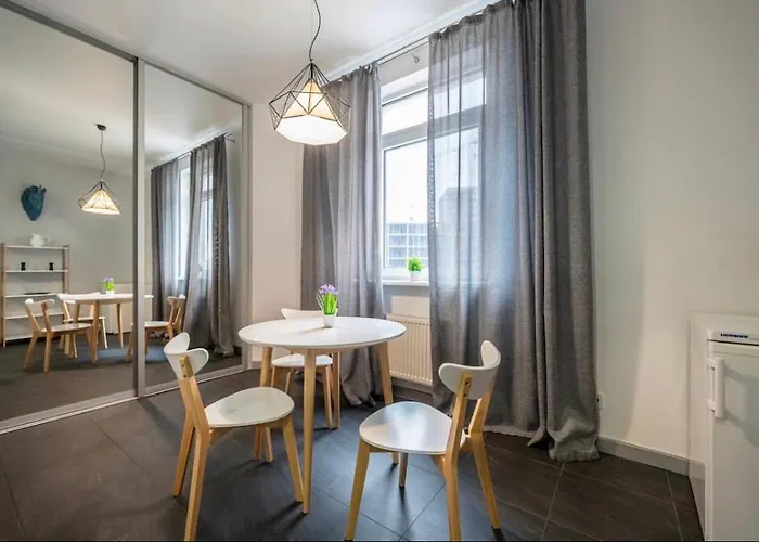 стильная квартира возле моря в аркадии *